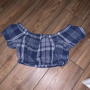 Off the shoulder AE crop top